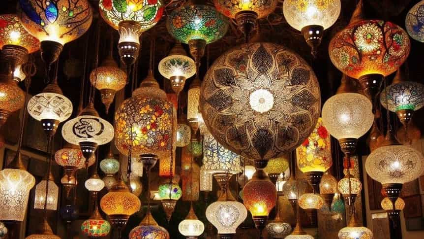 What is a glass vitreous and why has Jam's handicrafts in Tehran bring it to a new level?